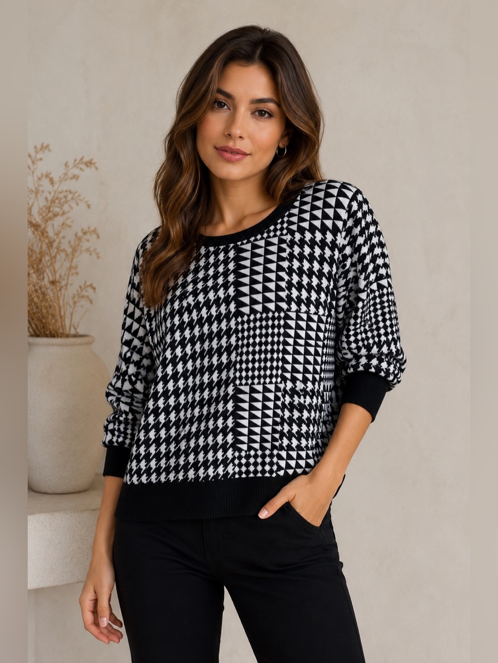 Carolyn Taylor Black and White Houndstooth 3/4 sleeves sweater top